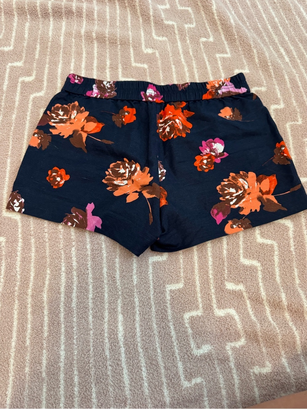 J.Crew Navy Bold Floral Linen-Cotton Blend Elastic Waist Pull-On Shorts - Picture 5 of 5